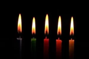 Simpatia com cinco velas para namorar